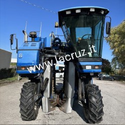 SELBSTFAHRENDER TRAUBENVOLLERNTER NEW HOLLAND SB65 – V126